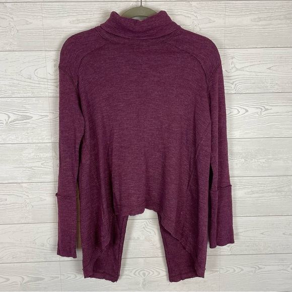 We the Free FREE PEOPLE Split Back Cowl Neck Sweater Size Small - Picture 2 of 7
